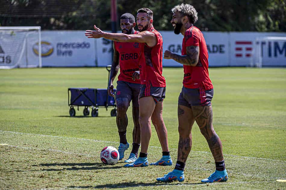 Isla e Gabigol