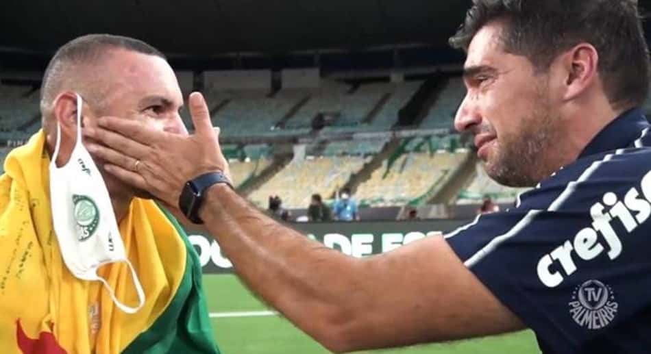 Weverton e Abel emocionados após conquistar a segunda Libertadores do Verdão
