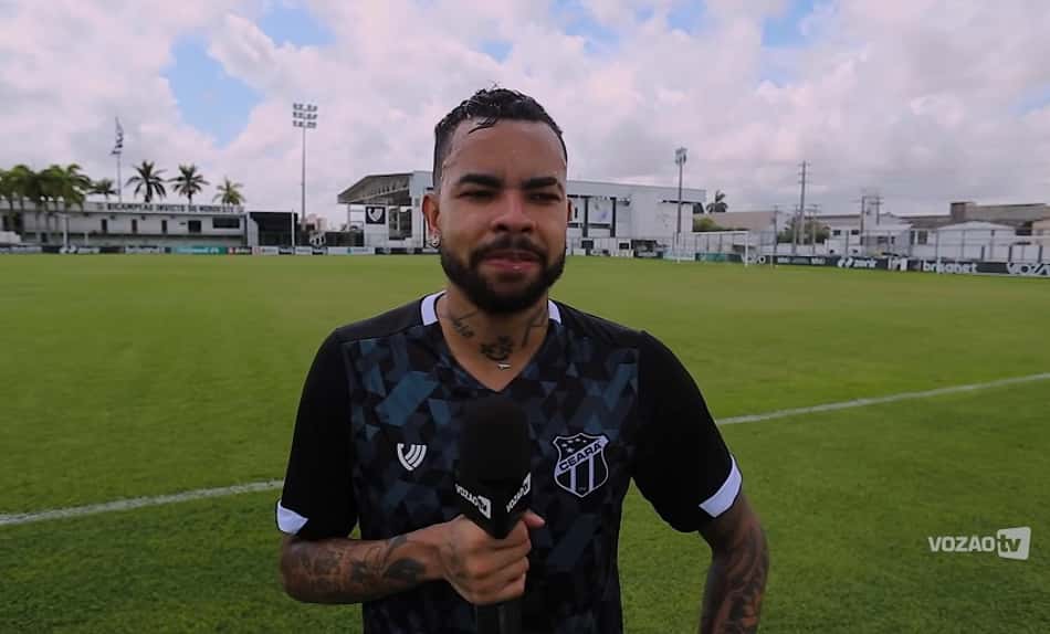 Expectativa para estrear no Ceará é comentada por Dentinho