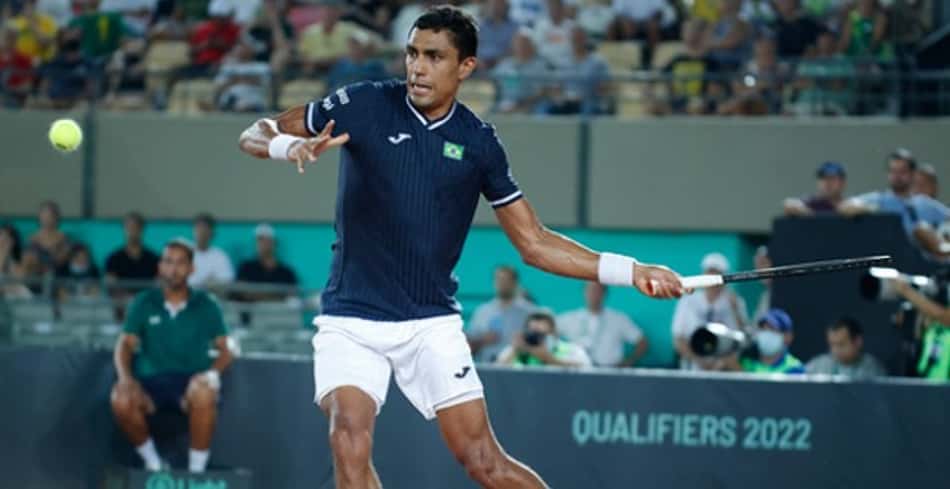Monteiro vira e encara top 15 nas oitavas do ATP de Eastbourne