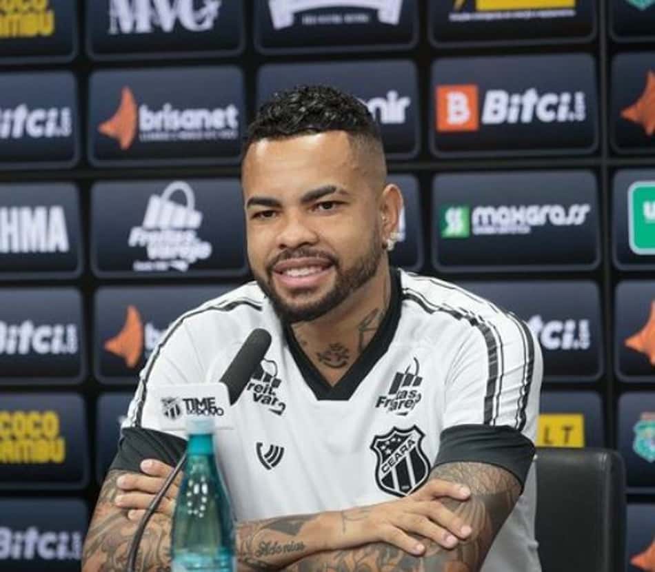 Dedurou? Postagem de Dentinho indica atacante perto de estrear pelo Ceará