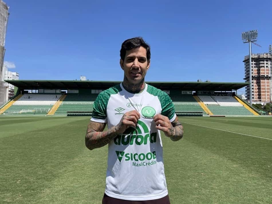 Focado em Série B com a Chape, Victor Ramos avisa: 'Só o acesso interessa'