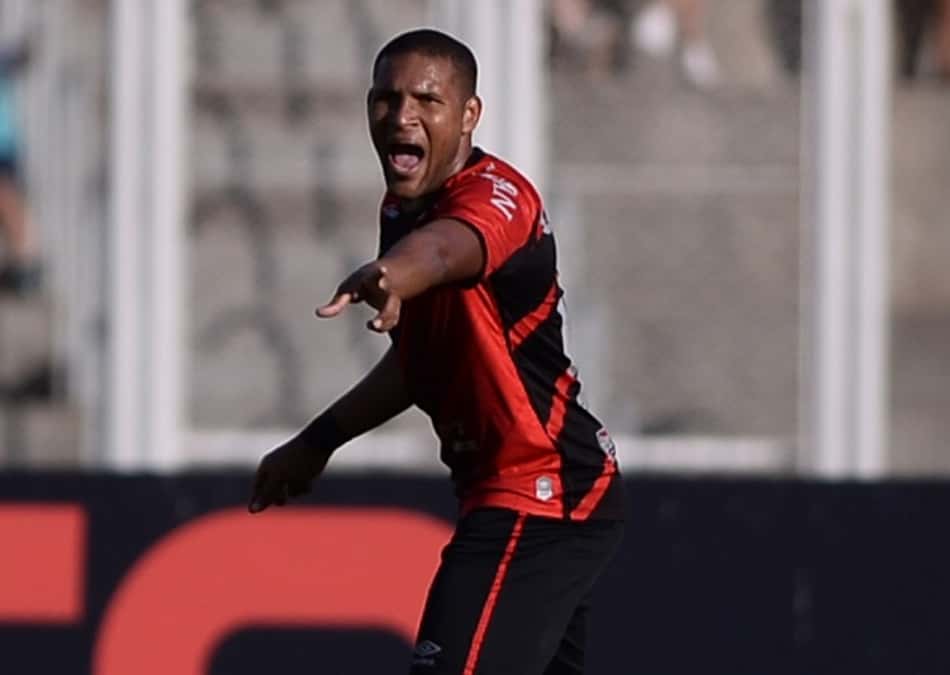 Matheus Felipe comemora retorno e projeta quartas de final do Paranaense para o Athletico