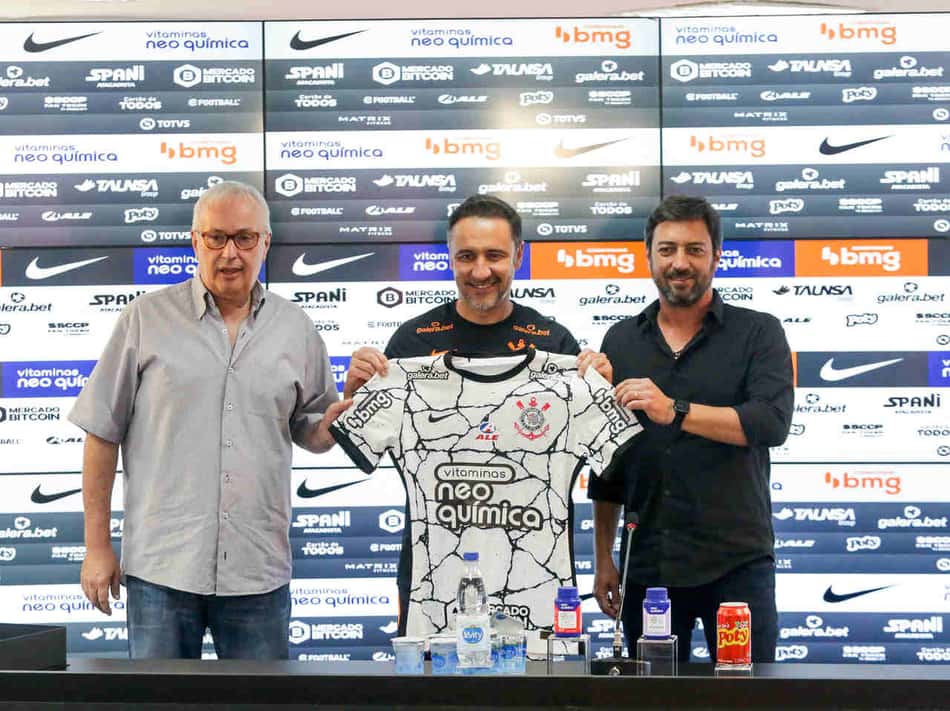 Sintonia! Corinthians aposta em boa relação entre Vítor Pereira e direção para sucesso do trabalho