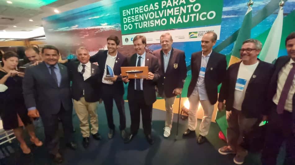 Lars Grael, Amyr Klink e Bayard Neto representam a vela oceânica em evento do Governo Federal