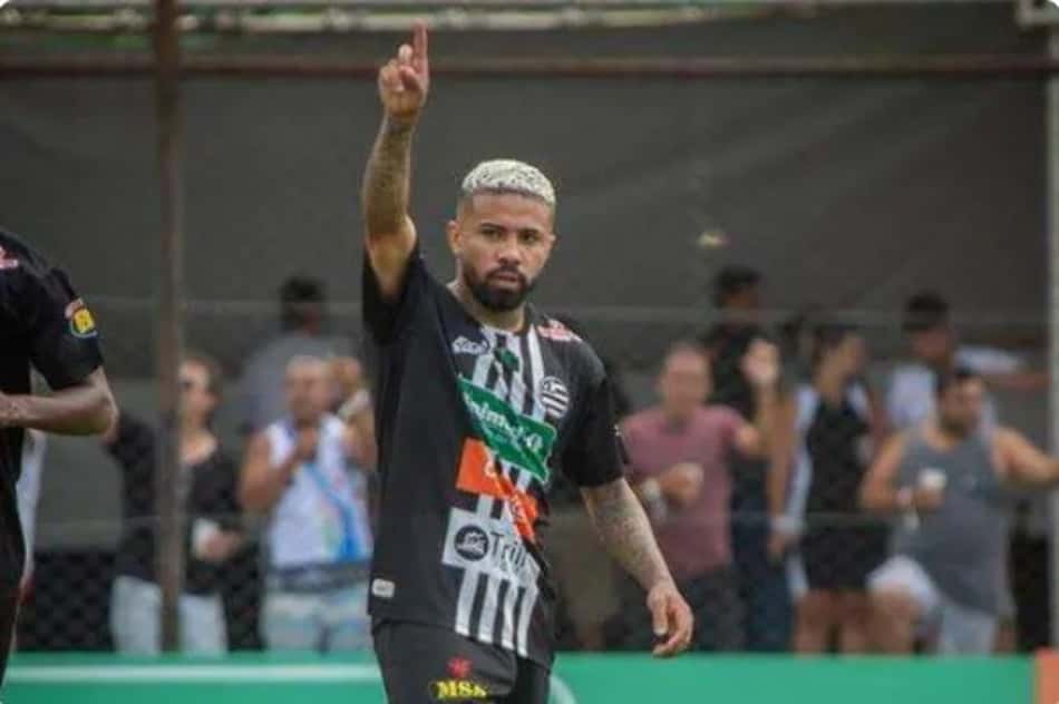 Atacante Douglas Santos, do Athletic, recebe sondagens do Cruzeiro, Avaí, Ponte Preta e Juventude