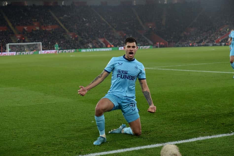 Gigantes europeus entram na briga por Bruno Guimarães, do Newcastle