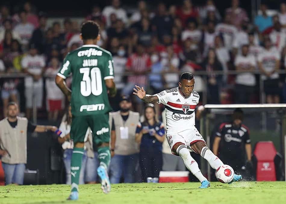 São Paulo pode ter novas vendas de jogadores na metade do ano; Ceni espera reforços