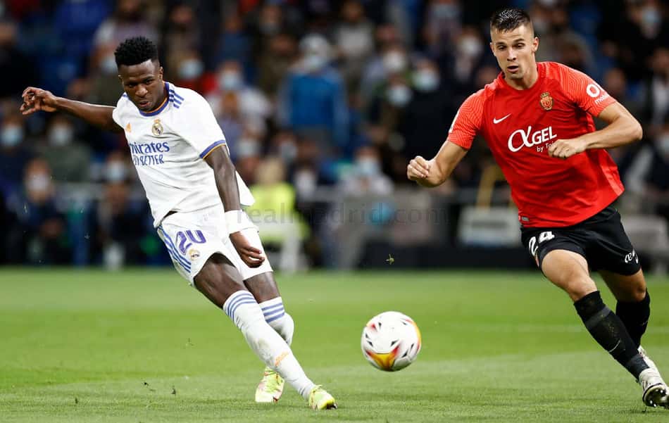 Real Madrid x Mallocar - Vini Jr.