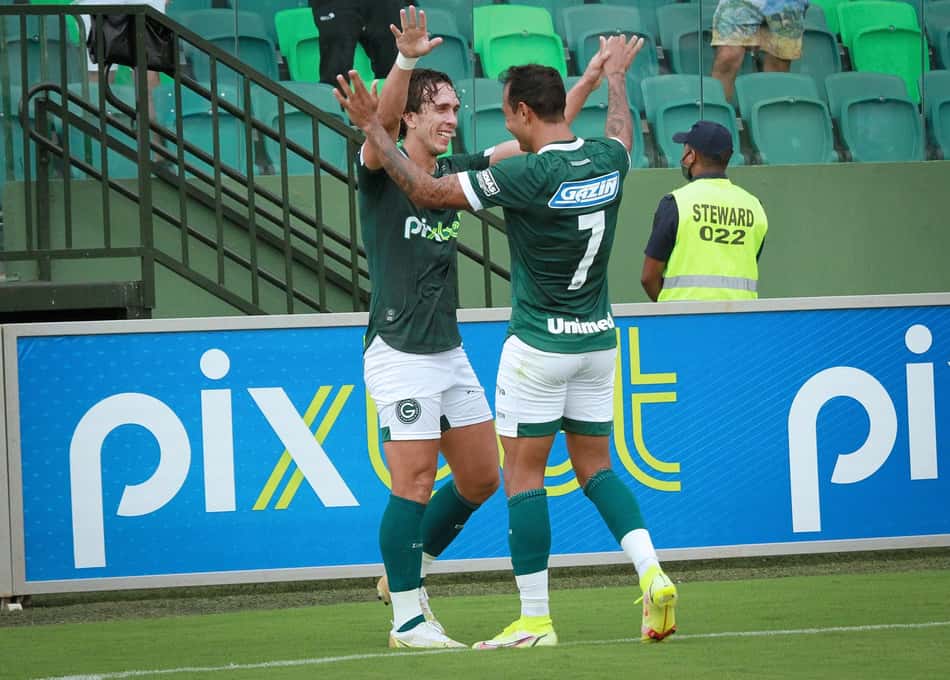 Goiás vence o Crac outra vez e avança à semifinal do Campeonato Goiano