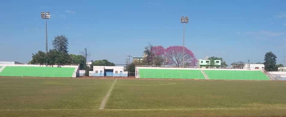 Diretoria cumpre promessa, paga dívidas e Campo Mourão volta às competições oficiais no Paraná