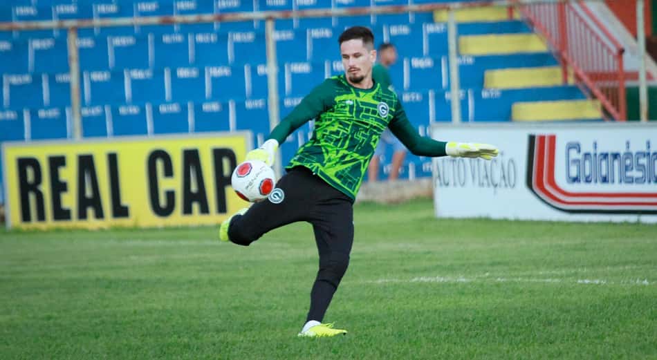 Tadeu exalta momento do Goiás e planeja jogo contra o Criciúma na Copa do Brasil