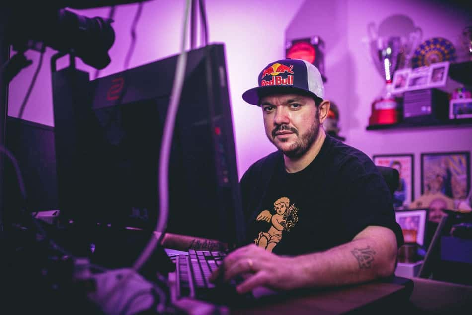 Gaules bate recorde de Casimiro e Felipe Neto com mais de 700 mil pessoas simultâneas na Twitch
