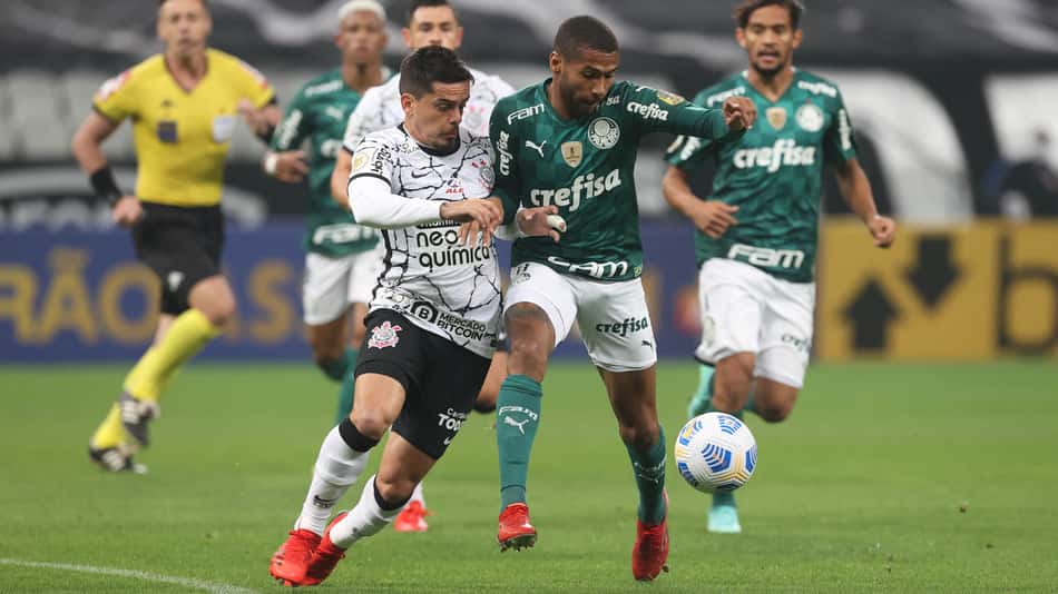 Palmeiras x Corinthians: prováveis escalações, desfalques e onde assistir