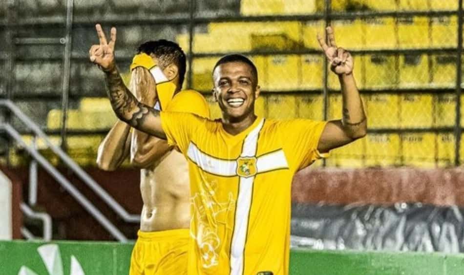 Erick Daltro comemora classificação do Brasiliense na Copa do Brasil