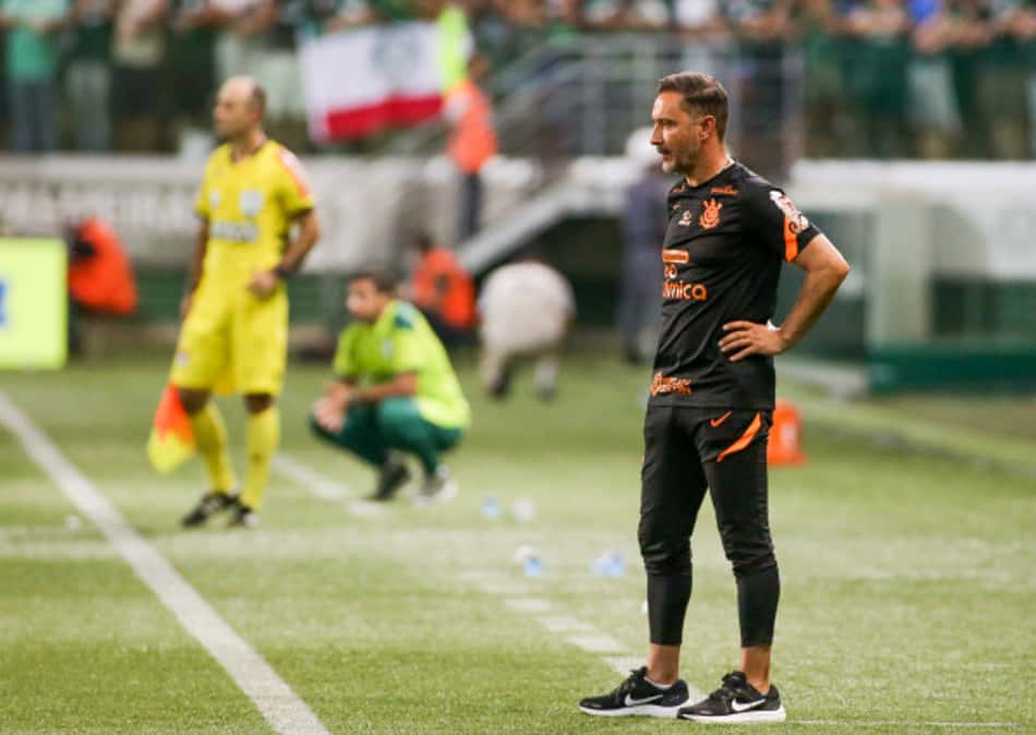 Vítor Pereira fala em 'processo de construção' do Corinthians e critica árbitro do Dérbi: 'Critérios diferentes'