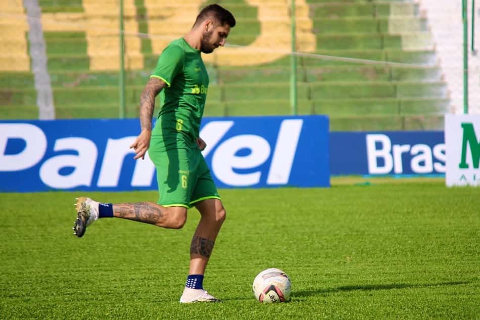 Zagueiro do Ypiranga, Carlos Alexandre projeta semifinal do Gaúcho