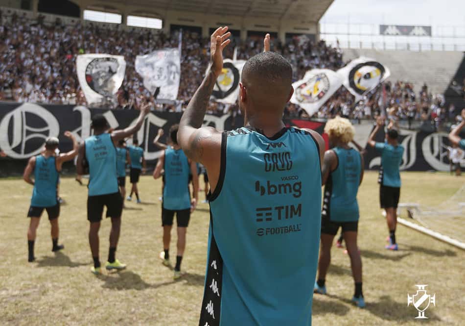Presença da 777, força da torcida e transições ofensivas: veja o que observar do Vasco no clássico