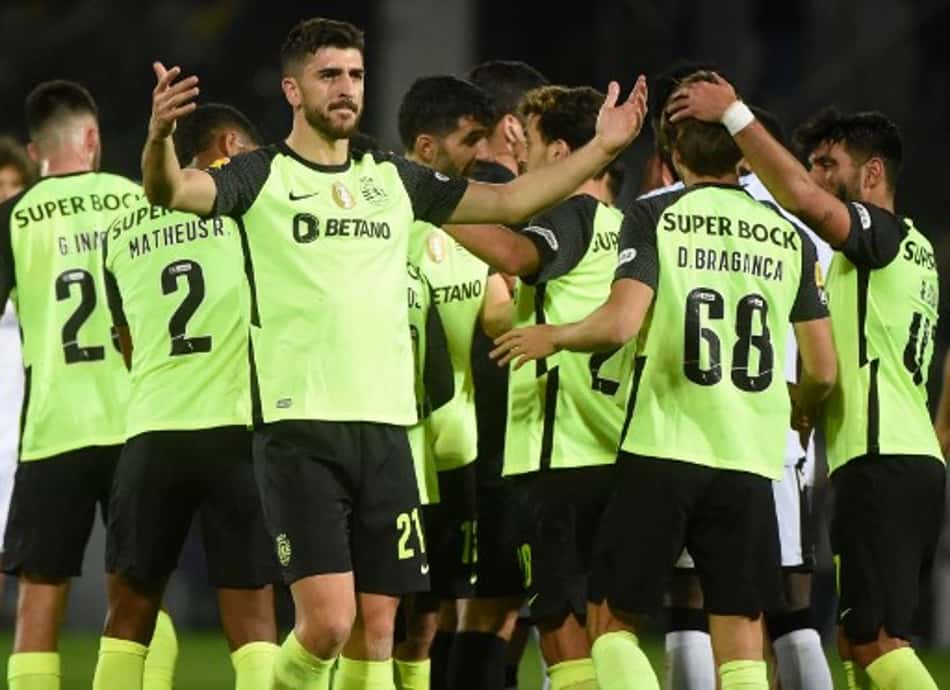 De virada, Sporting vence o Vitória de Guimarães e segue na briga pela liderança do Campeonato Português