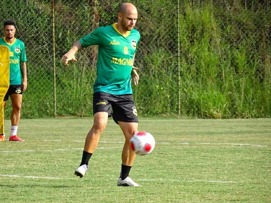 Ex-São Paulo, Silvinho, do São Bernardo, projeta confronto decisivo no Paulistão