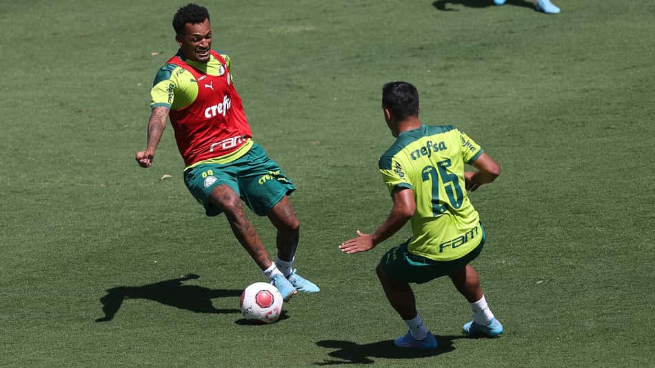 Luan faz trabalhos em campo, mas Abel testa Jailson na zaga em treino do Palmeiras para as quartas