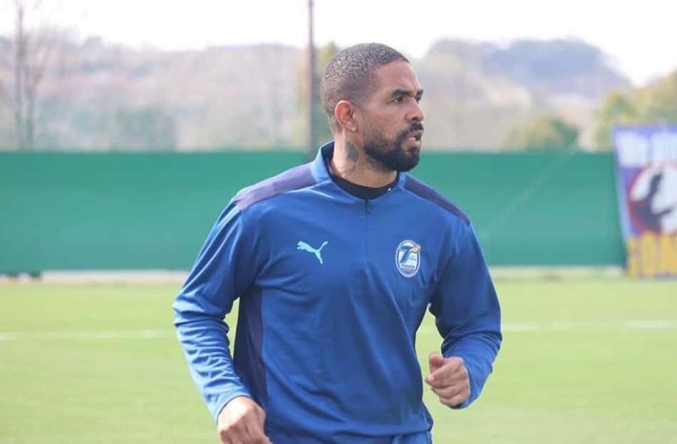 Eduardo Neto quer crescimento do Oita Trinita nesta temporada