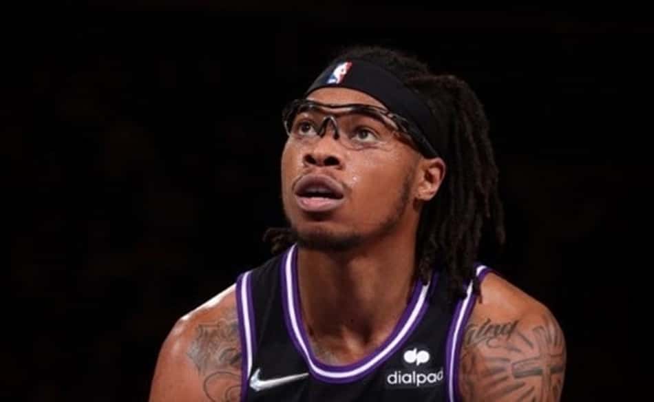 Richaun Holmes é acusado de agredir o filho de seis anos