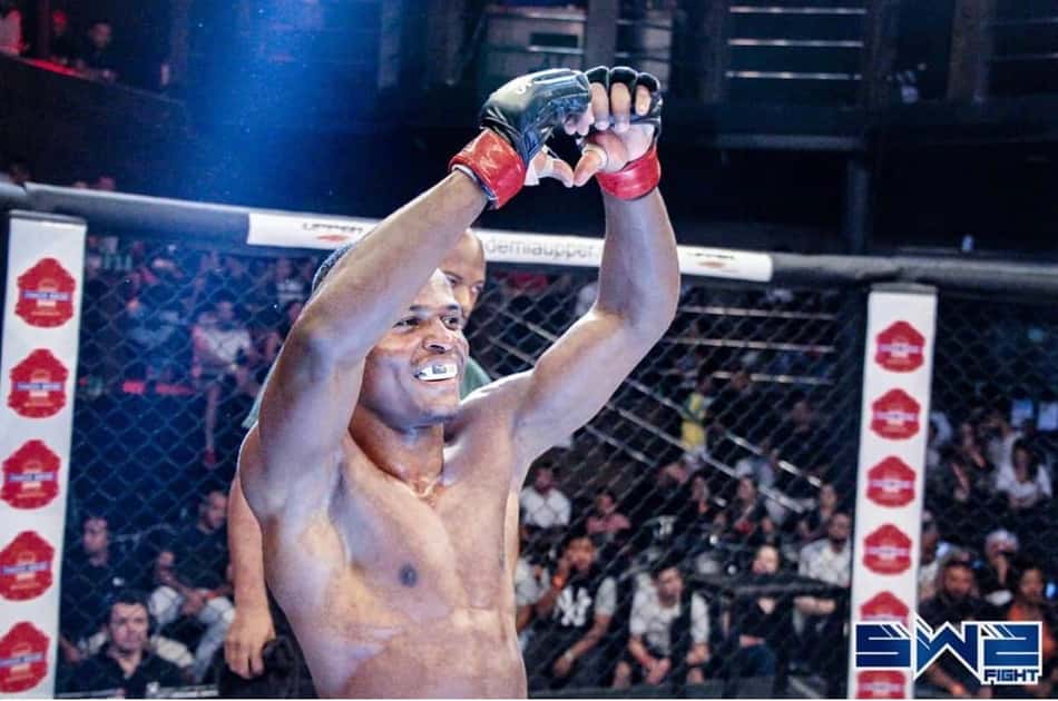 Na expectativa pelo nascimento do filho, Angolano retorna ao Max Fight com promessa de nocaute