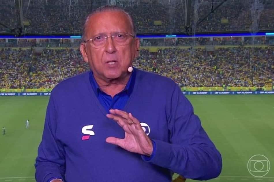 Galvão Bueno elogia campanha do Botafogo no Brasileirão e exalta Nilton Santos: 'Um gênio'