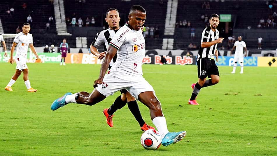 Jhon Arias é convocado para seleção da Colômbia e desfalca o Fluminense