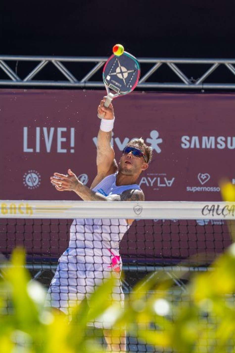 Rafael Moura é superado em 1ª partida no profissional no Beach Tennis, mas destaca experiência