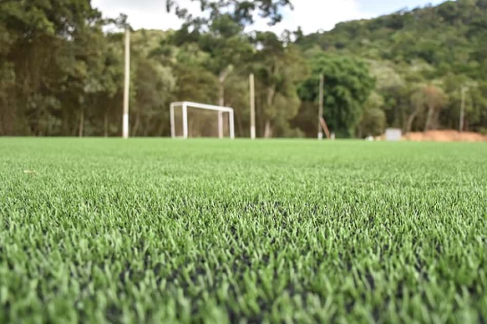 Barra Futebol Clube recebe engenheiro da FIFA para certificação de gramado sintético