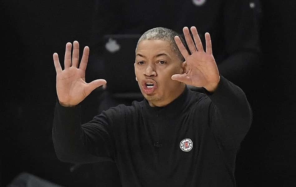 Tyronn Lue e presidente do 76ers trocam farpas