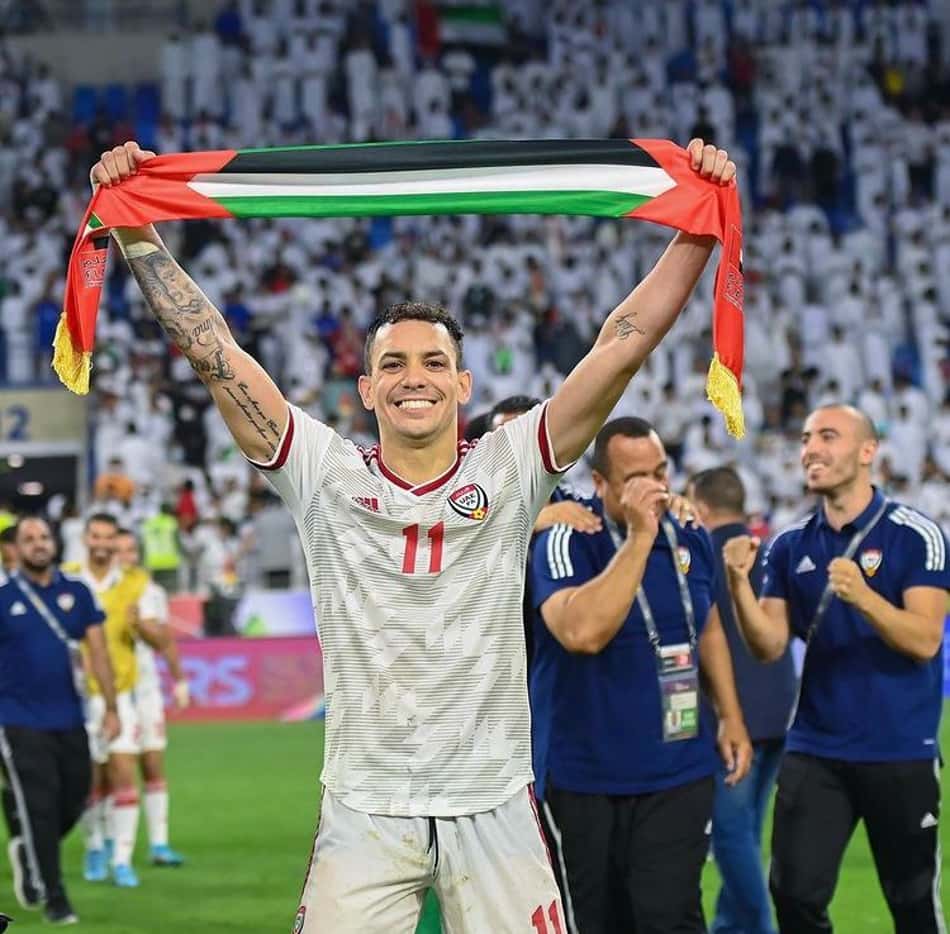 Atacante Caio Canedo comemora classificação para repescagem da Copa do Mundo