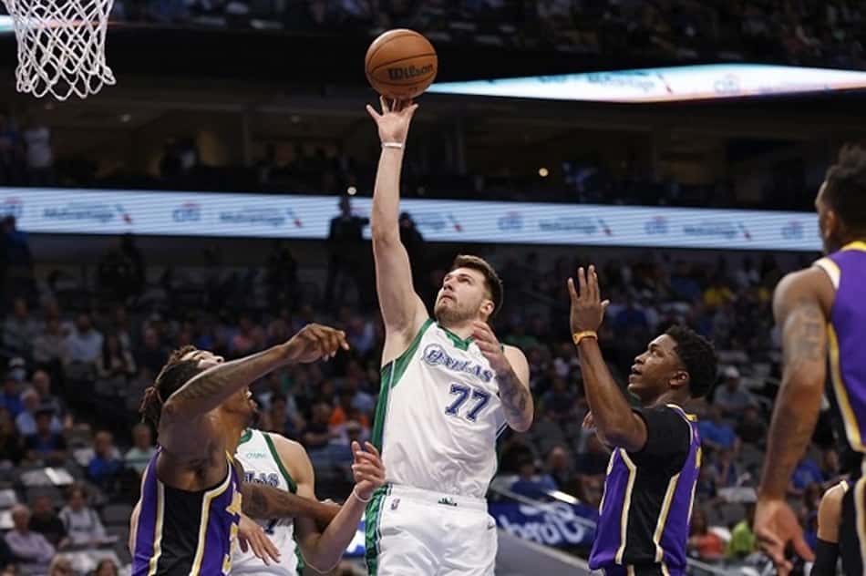 Doncic faz triplo-duplo e Mavericks afunda Lakers