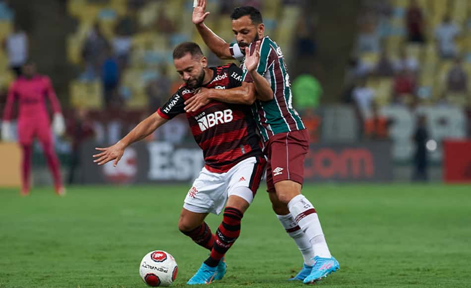 Yago Felipe elogia postura do time em vitória Fluminense e critica arbitragem: 'Ficamos indignados'