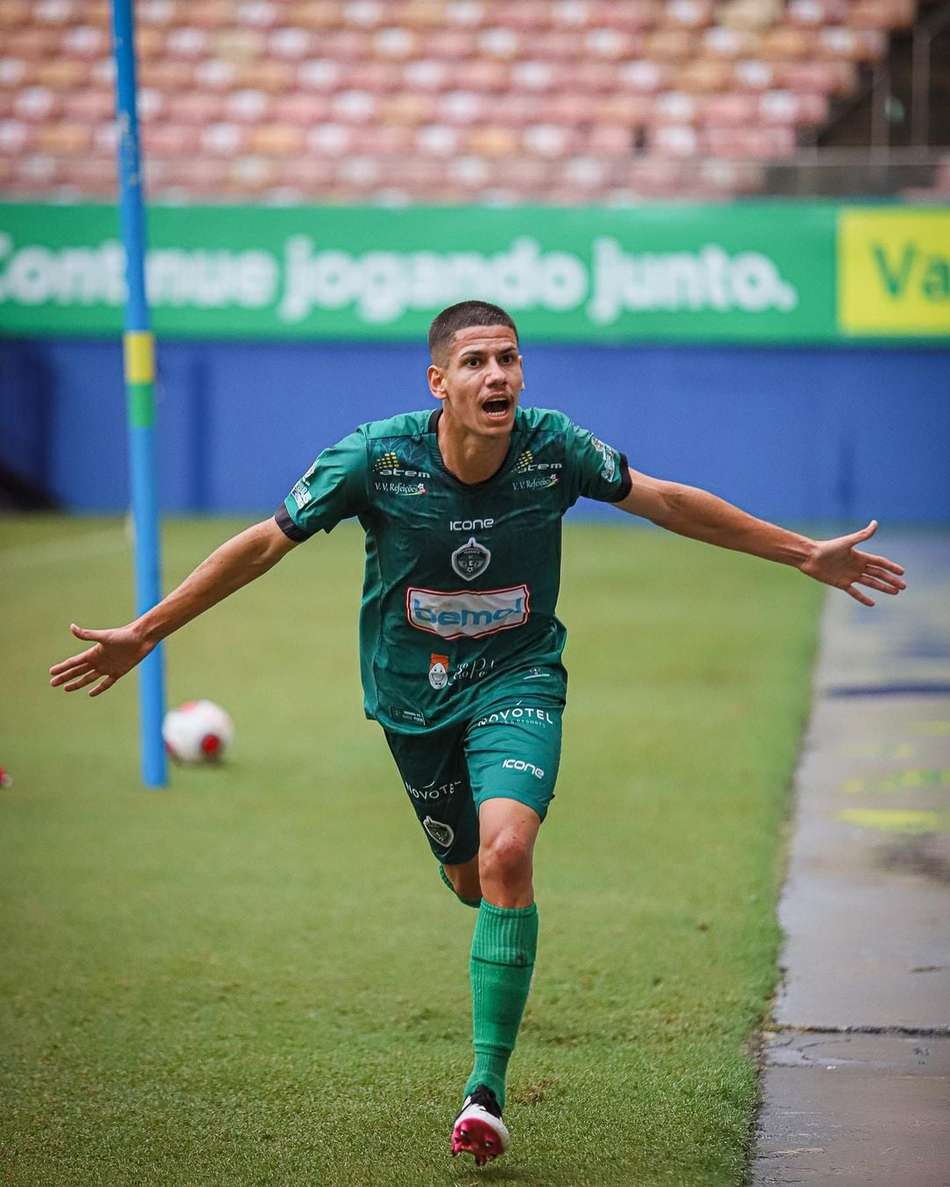 Após gol na final, Moreira vibra, mas pede atenção: 'Nada ganho'