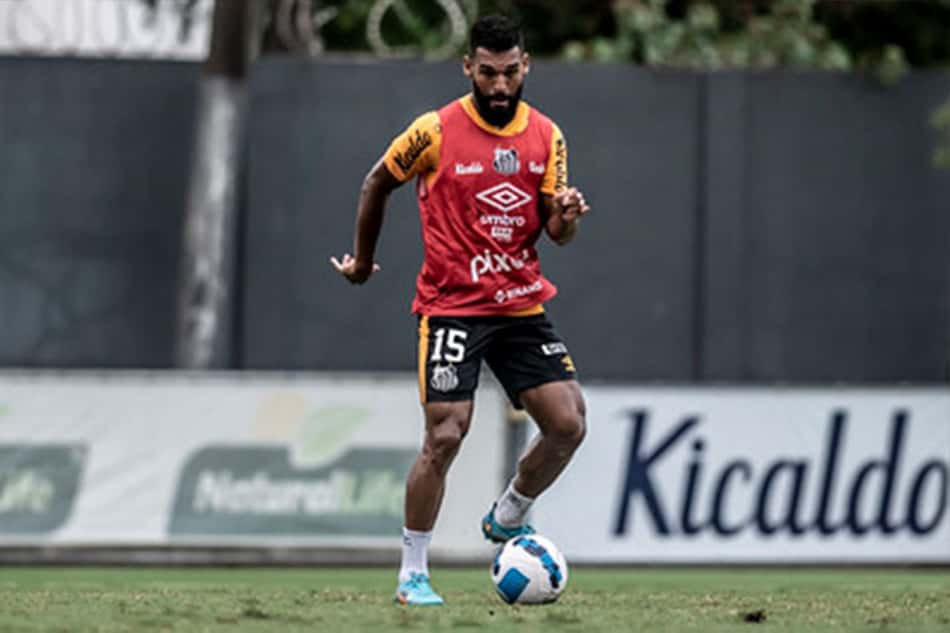 William Maranhão vai completar 250 jogos na carreira neste sábado