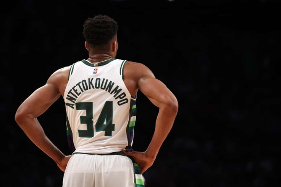 Antetokounmpo brilha em vitória do Bucks sobre o Nets na prorrogação