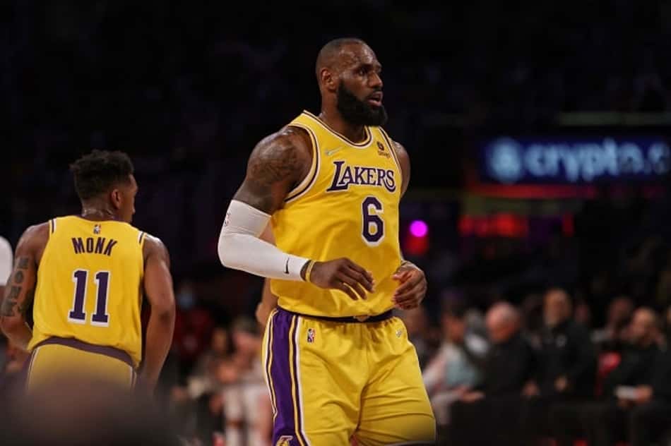 "LeBron está fora do debate de maior jogador da história", sentencia analista