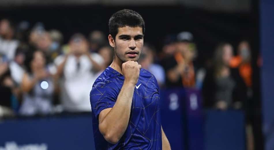Alcaraz supera Federer e Djokovic em nova marca precoce de vitórias