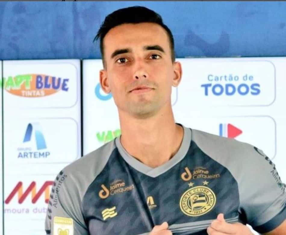 César vai lutar pela titularidade no Bahia
