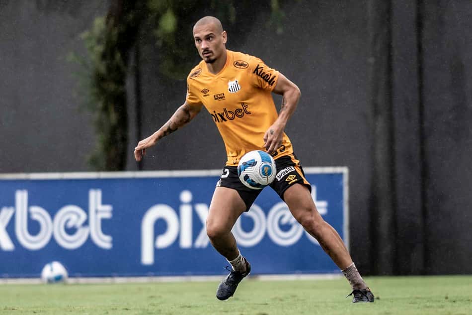 Marcelo Fernandes tem problemas para escalar o Santos no domingo