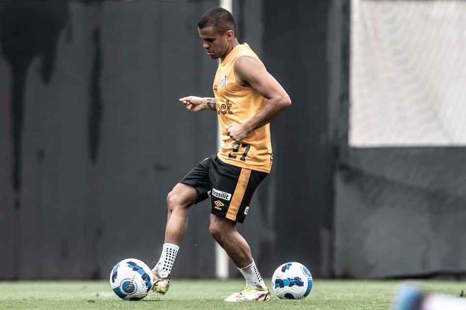 Dracena defende Auro e explica saída de Daniel Guedes