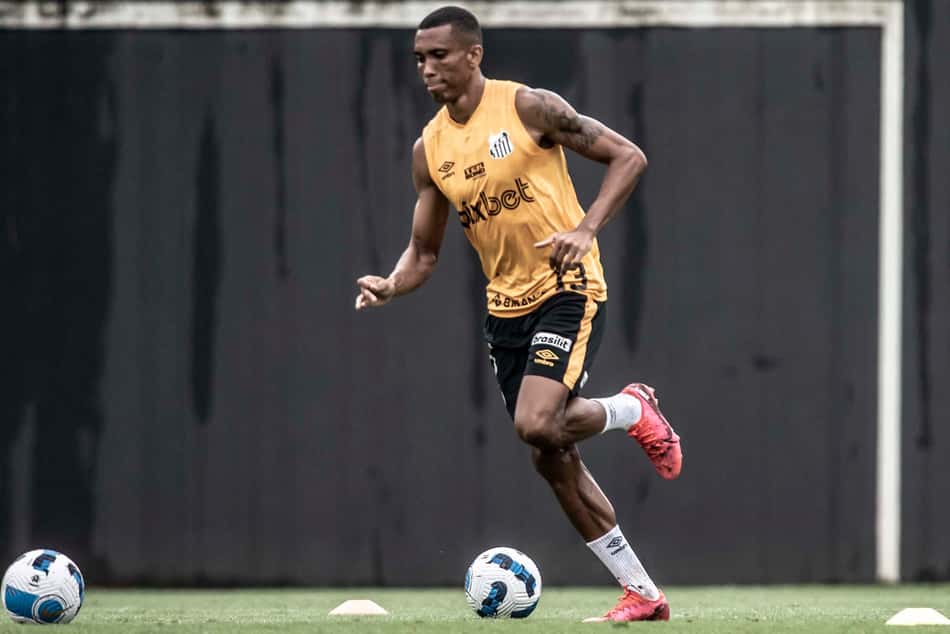 Sem acordo para renovação, Madson deixa o Santos após três temporadas