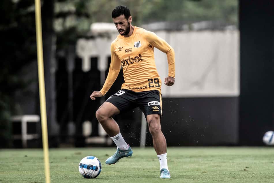 Camacho contrata preparador físico particular e inicia pré-temporada para 2023