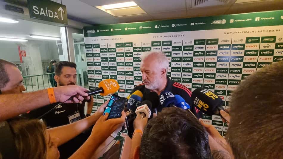 Diretor do São Paulo sai em defesa dos jogadores: 'Têm o perfil que queremos'