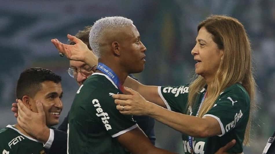 Leila garante que Danilo não sai do Palmeiras no meio do ano, e Abel ratifica: 'Se ela disse, está dito'