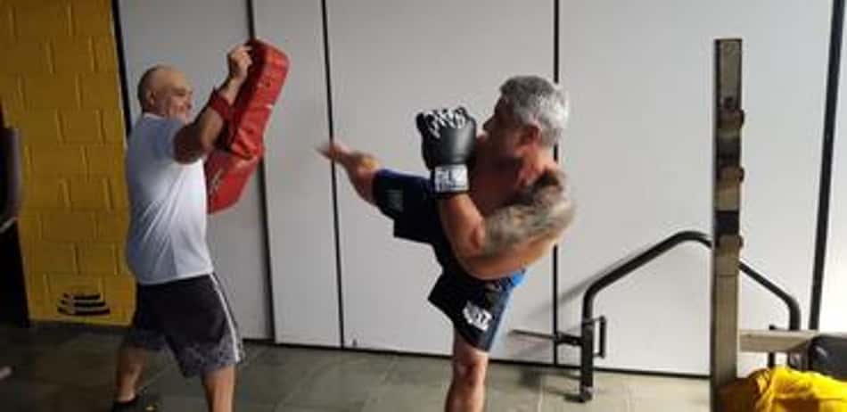 Ex-atletas de 51 anos retomam suas carreiras no kickboxing (Foto: Divulgação)