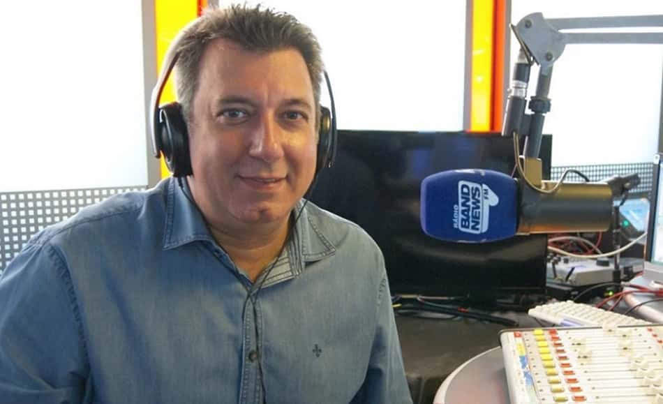 SBT chama narrador freelancer para comandar estreia do Flamengo na Libertadores 2022